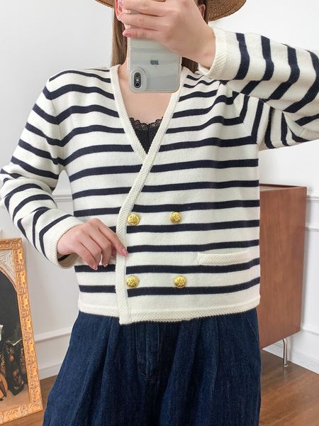 women's knits tees metal double breasted cardigan women black and white striped long sleeve lady vneck simple knit sweater coat 2023 au
women's knits tees metal double breasted cardigan women black and white striped long sleeve lady vneck simple knit sweater coat 2023 au