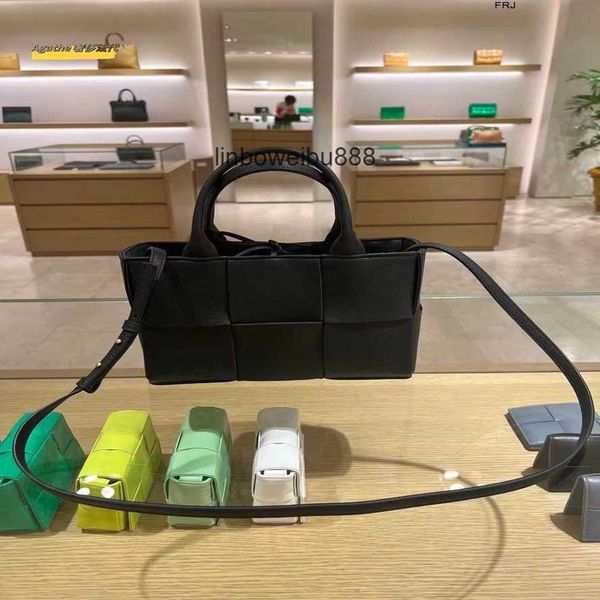 aa designer handbags bottegasvenetas bags candy arcos womens bag new mini arco tote woven handbill shoulder q have frj qd7s
aa designer handbags bottegasvenetas bags candy arcos womens bag new mini arco tote woven handbill shoulder q have frj qd7s