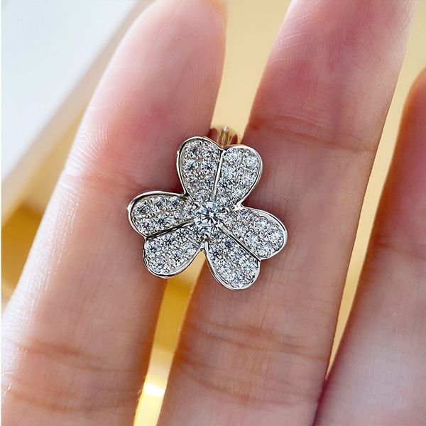 designer earring vintage four leaf clover charm stud earrings designer for women design back mother-of-pearl stainless steel gold studs agat, Black
designer earring vintage four leaf clover charm stud earrings designer for women design back mother-of-pearl stainless steel gold studs agat, Black