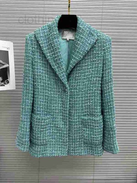 women's suits & blazers designer 2023 new suit coat fashionable and elegant thick plaid lapel with double pockets, one button up, slim, White;black
women's suits & blazers designer 2023 new suit coat fashionable and elegant thick plaid lapel with double pockets, one button up, slim, White;black