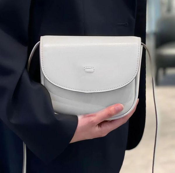 fashions kaia saddle shoulder bags luxurys designer straps cross body handbag men travel toiletry stuff genuine leather clutch bags womens m
fashions kaia saddle shoulder bags luxurys designer straps cross body handbag men travel toiletry stuff genuine leather clutch bags womens m
