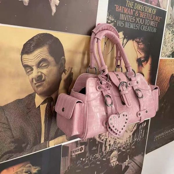 evening bags y2k vintage korean casual pink heart rivets shoulder underarm tote bag ladies bags leather zip purses bagutte handbag 230809
evening bags y2k vintage korean casual pink heart rivets shoulder underarm tote bag ladies bags leather zip purses bagutte handbag 230809