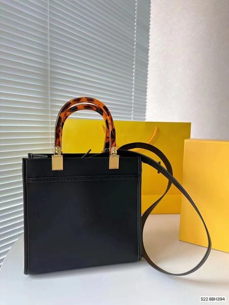 women's designer tote bag peekaboo x large capacity single shoulder f crossbody bag holiday bag sunshine tote all-match 8bh394 size 23
women's designer tote bag peekaboo x large capacity single shoulder f crossbody bag holiday bag sunshine tote all-match 8bh394 size 23
