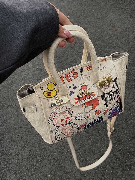 h ermes brikis's handbags wholesale spicy girl style bag women's 2023 new graffiti handbag large capacity commuter tote crossbody
h ermes brikis's handbags wholesale spicy girl style bag women's 2023 new graffiti handbag large capacity commuter tote crossbody