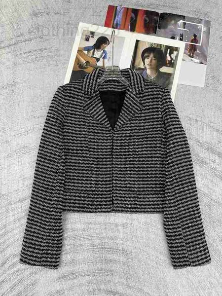 women's jackets designer 2023 early autumn new celebrity style polo neck slim fit fashion black and white stripe tweed coat vgx7, Black;brown
women's jackets designer 2023 early autumn new celebrity style polo neck slim fit fashion black and white stripe tweed coat vgx7, Black;brown