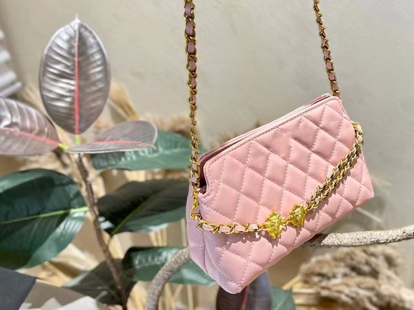 9a designer women's luxury and fashion little lion chain bag with rotating button leather productionsmall and exquisite elegant handbag
9a designer women's luxury and fashion little lion chain bag with rotating button leather productionsmall and exquisite elegant handbag