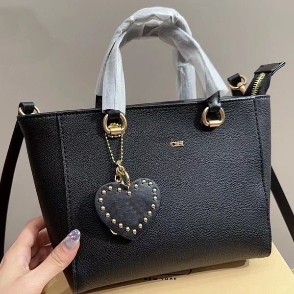 2023 ch tote bag premium designer bag bag shoulder bag luxury handbag classic mini ladies zipper shoulder bag unique high value bag with gif
2023 ch tote bag premium designer bag bag shoulder bag luxury handbag classic mini ladies zipper shoulder bag unique high value bag with gif