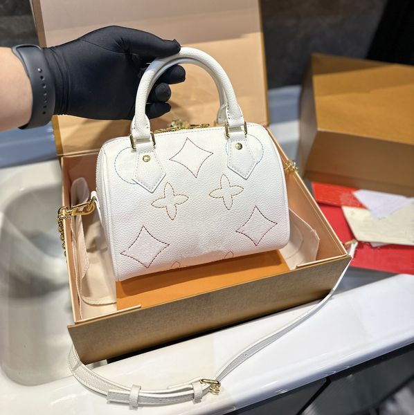 designers women speedy shoulder bags luxury messenger travel bag classic crossbody flowers lady totes handbags crossbody coin purse
designers women speedy shoulder bags luxury messenger travel bag classic crossbody flowers lady totes handbags crossbody coin purse