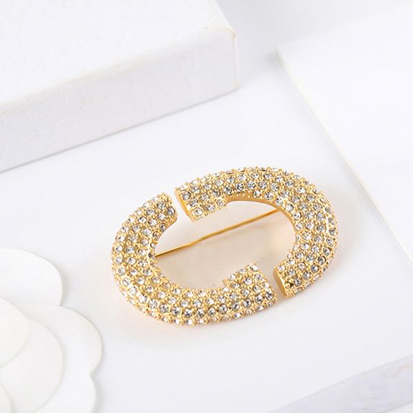 luxury designer brooch for women make of stainless steel plated gold brooches pins letter inlaid diamond pearl brooch womens & mens designer, Gray
luxury designer brooch for women make of stainless steel plated gold brooches pins letter inlaid diamond pearl brooch womens & mens designer, Gray