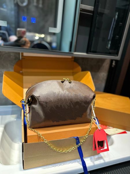 2023 new designer fashion women's wash and makeup bag original fabric appearance design rich modern fashion versatile portable chain ba
2023 new designer fashion women's wash and makeup bag original fabric appearance design rich modern fashion versatile portable chain ba