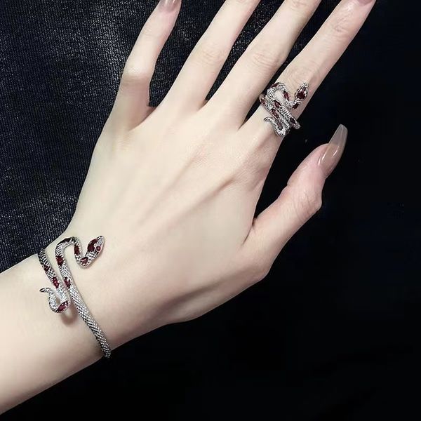 fashion style irregular rhinestone bracelet pearl stainless snake shaped silver women's girls exquisite jewelry party gift, Black
fashion style irregular rhinestone bracelet pearl stainless snake shaped silver women's girls exquisite jewelry party gift, Black