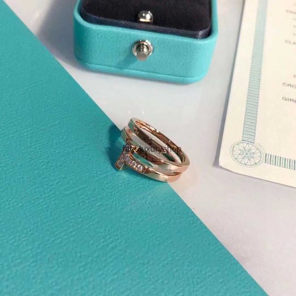 10a quality tiffanies lovers ring men's and women's couple winding designer rings 925 sterling silver 18k gold plated diamond love
10a quality tiffanies lovers ring men's and women's couple winding designer rings 925 sterling silver 18k gold plated diamond love
