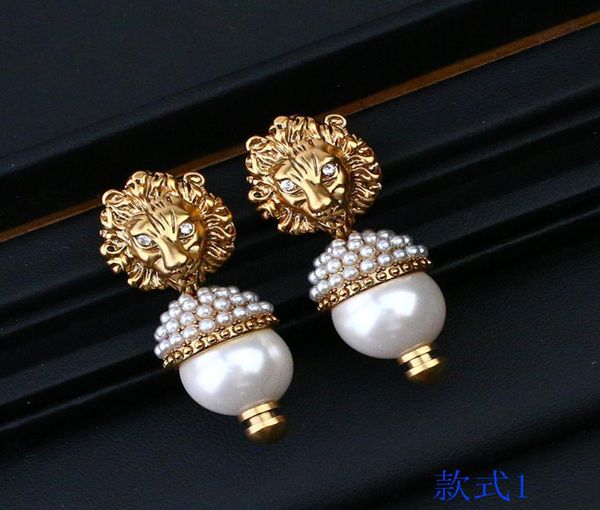 luxury jewelry family new fashion color diamond earrings lion head pearl net red same double earrings female4142023, Golden
luxury jewelry family new fashion color diamond earrings lion head pearl net red same double earrings female4142023, Golden