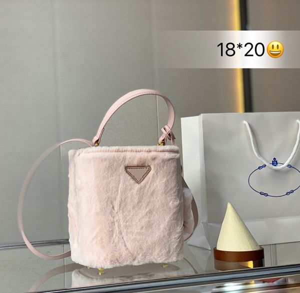designer women the tote bag handbag shopping bags luxury shoulder bag crossbody elegant travelling bags solid fur
designer women the tote bag handbag shopping bags luxury shoulder bag crossbody elegant travelling bags solid fur