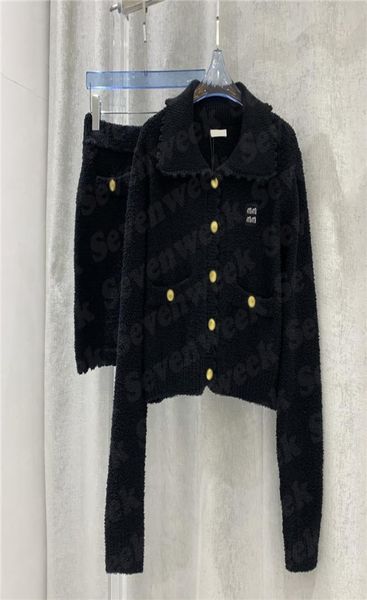 doll neck knitting coat dress suit for women luxuty gold buckle fleece ladies cardigan skirts two piece sets4840316, Black;gray
doll neck knitting coat dress suit for women luxuty gold buckle fleece ladies cardigan skirts two piece sets4840316, Black;gray