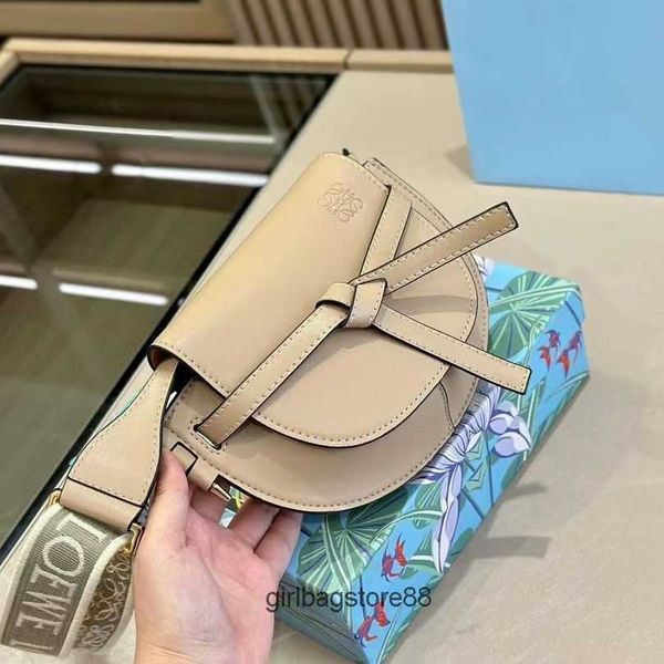 small lowe spain classic bag bags lady purse gate colors 2023 purse crossbody cowhide women's high designer beauty light luxury versati
small lowe spain classic bag bags lady purse gate colors 2023 purse crossbody cowhide women's high designer beauty light luxury versati