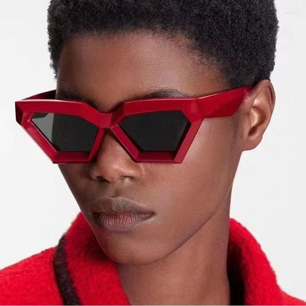 sunglasses women chunky irregular shape female colorful mirror diampon china glasses anti-glare outdoor977, White;black
sunglasses women chunky irregular shape female colorful mirror diampon china glasses anti-glare outdoor977, White;black