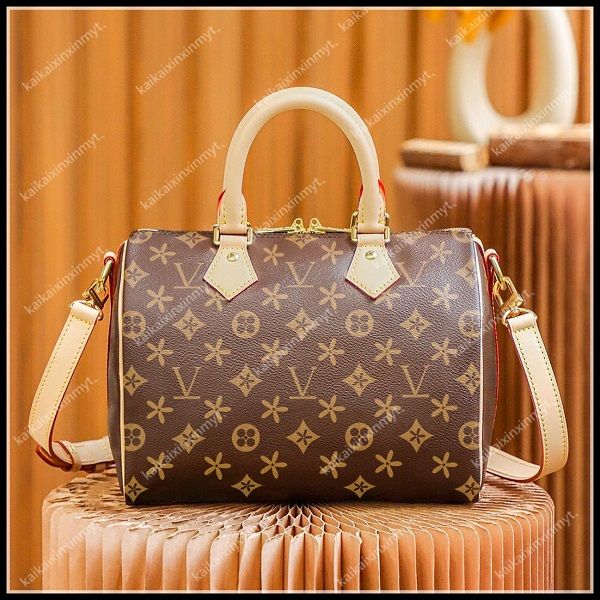 luxurys women messenger bag classic designers fashion women bag shoulder bags lady totes handbags speedy with key lock shoulder strap dust b
luxurys women messenger bag classic designers fashion women bag shoulder bags lady totes handbags speedy with key lock shoulder strap dust b