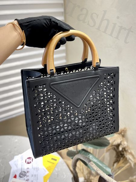 5a fw 2022 luxury designer bag ladies handbag leather fabric triangle pattern women totes classic crossbody tote symbole galleria series pra
5a fw 2022 luxury designer bag ladies handbag leather fabric triangle pattern women totes classic crossbody tote symbole galleria series pra