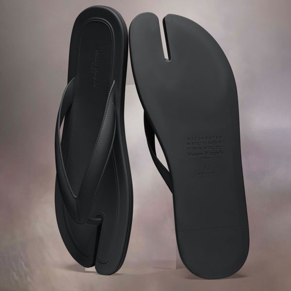 lady summer beach sandale maisons margiela flip flops slippers fashion slides size 35-45 heel tabi sandal famous designer woman slipper slid, Black
lady summer beach sandale maisons margiela flip flops slippers fashion slides size 35-45 heel tabi sandal famous designer woman slipper slid, Black