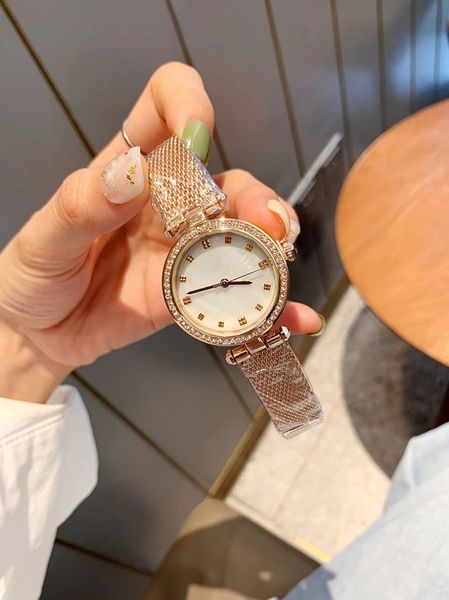 aaa designer women's watch quartz movement alloy casel case with diamond small red book gc, Slivery;brown
aaa designer women's watch quartz movement alloy casel case with diamond small red book gc, Slivery;brown