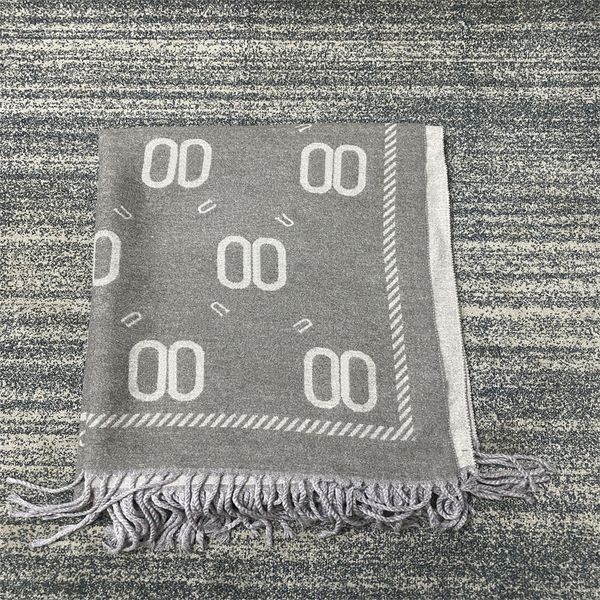 yy2023 new luxury v designer scarf pashmina for designers warm scarfs fashion classic men and women cashmere wool long shawl l f v 18a18, Blue;gray
yy2023 new luxury v designer scarf pashmina for designers warm scarfs fashion classic men and women cashmere wool long shawl l f v 18a18, Blue;gray