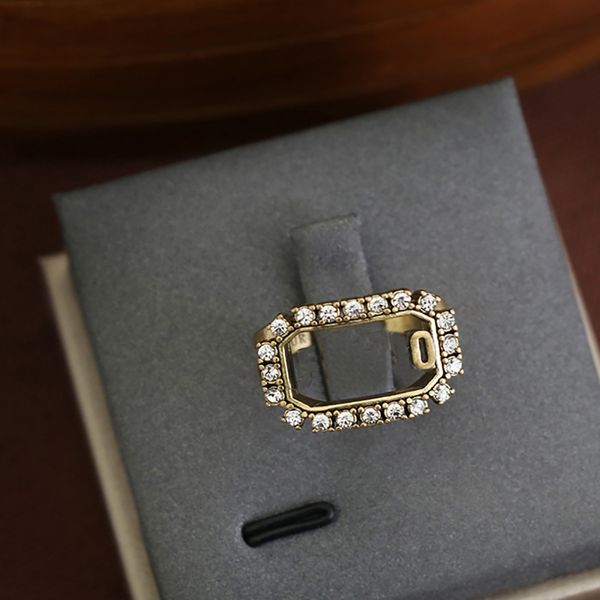 luxury designer rings for women stainless steel plated gold womens love ring letter inlaid diamond pearl men rings party engagement size 6-8, Silver
luxury designer rings for women stainless steel plated gold womens love ring letter inlaid diamond pearl men rings party engagement size 6-8, Silver