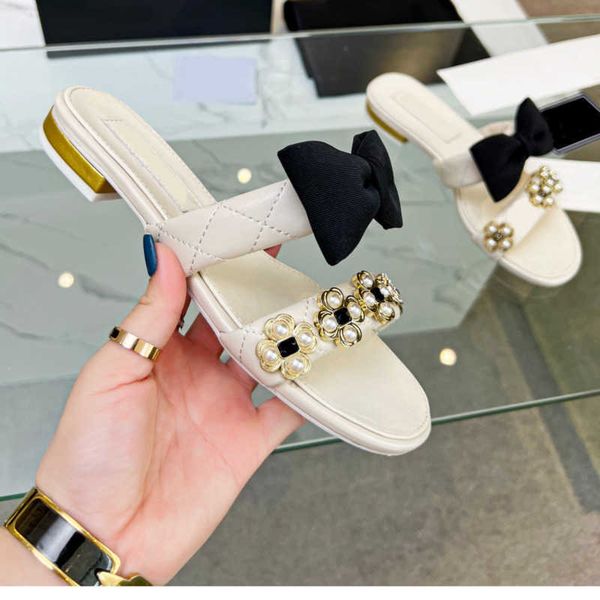 summer women mules flat slippers sandals lambskin white bow home casual slipper designer luxury fashion ladies beach outdoors flat flip flop, Black
summer women mules flat slippers sandals lambskin white bow home casual slipper designer luxury fashion ladies beach outdoors flat flip flop, Black
