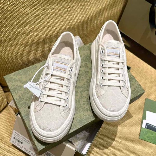 designer trainers casual shoes woman shoe fashion vintage vintage printed denim stitching leather womens trainer sneakers, Black
designer trainers casual shoes woman shoe fashion vintage vintage printed denim stitching leather womens trainer sneakers, Black