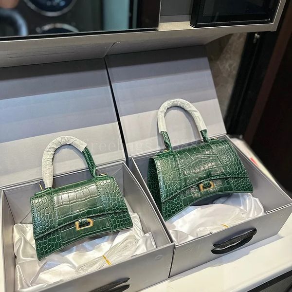 designer bag luxury motorcycle bag crossbody bag fashion handbag women's shoulder bag handbag bike bag leather personality cool women&#
designer bag luxury motorcycle bag crossbody bag fashion handbag women's shoulder bag handbag bike bag leather personality cool women&#