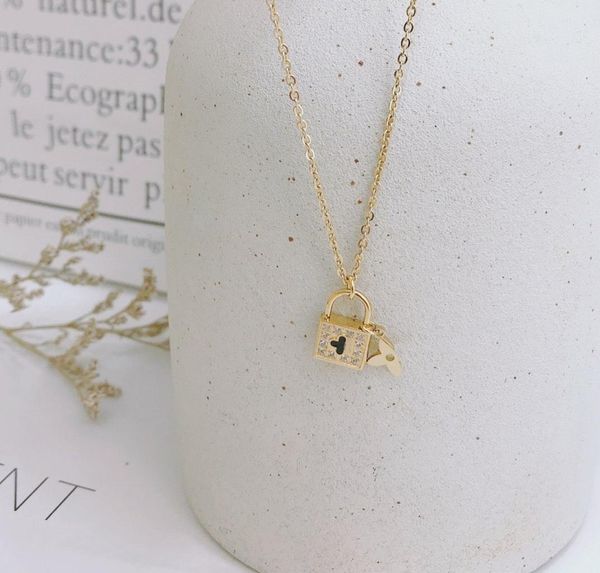 18k gold plated stainless steel necklace fashion women designer necklaces choker letter pendant chain crystal rhinestone wedding j8896840, Silver
18k gold plated stainless steel necklace fashion women designer necklaces choker letter pendant chain crystal rhinestone wedding j8896840, Silver