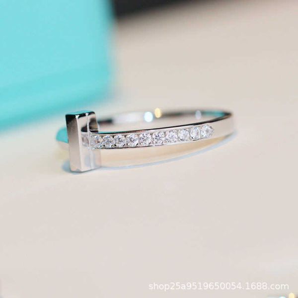 eller v gold new diamond ring electroplated with 1 mimi thick color drop and handmade replacement with logo, Silver
eller v gold new diamond ring electroplated with 1 mimi thick color drop and handmade replacement with logo, Silver