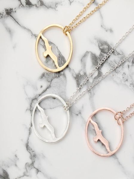 10pcs abstract flying bird pendant necklace eagle llow seagull in circle charm jewelry necklace for gift5051181, Silver
10pcs abstract flying bird pendant necklace eagle llow seagull in circle charm jewelry necklace for gift5051181, Silver