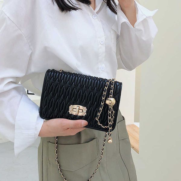 new designer springsummer muimui bags for ladies embroidery small square bag trendy diamond lock buckle single shoulder womens bag small gol
new designer springsummer muimui bags for ladies embroidery small square bag trendy diamond lock buckle single shoulder womens bag small gol