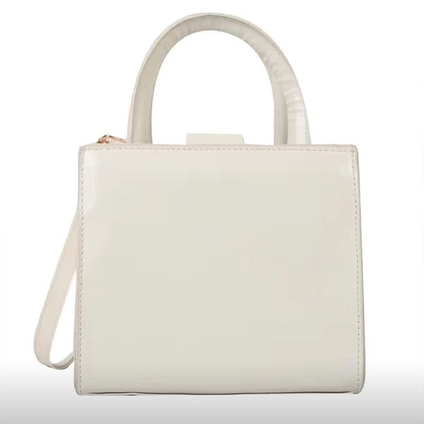 2023 new fashion high-end texture fashion tote bag retro cross-body bag niche summer handbag bag
2023 new fashion high-end texture fashion tote bag retro cross-body bag niche summer handbag bag
