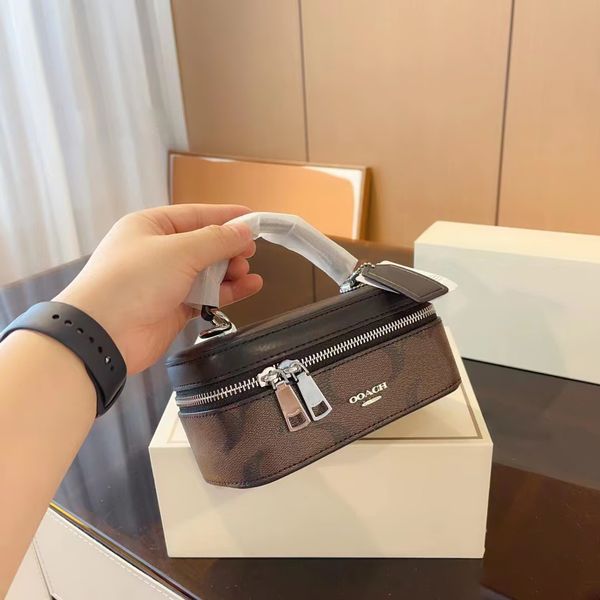city mens luxury totes clutch trunk box bags cross body shoulder handbag make up bags chain makeup wash designer cosmetic bags women fashion
city mens luxury totes clutch trunk box bags cross body shoulder handbag make up bags chain makeup wash designer cosmetic bags women fashion
