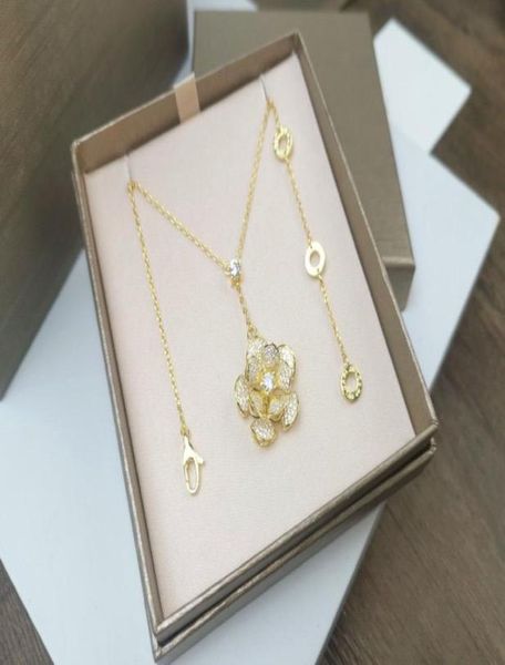 designer necklaces jewelry cubic zircon white gold plated flower necklaces women wedding party gift 3 colores3581158, Silver
designer necklaces jewelry cubic zircon white gold plated flower necklaces women wedding party gift 3 colores3581158, Silver