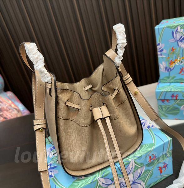shoulder girl glazed bags spain bag lady monochrome hammock hanging embroidery totes strap handbag designer large capacity tote travel 10440
shoulder girl glazed bags spain bag lady monochrome hammock hanging embroidery totes strap handbag designer large capacity tote travel 10440