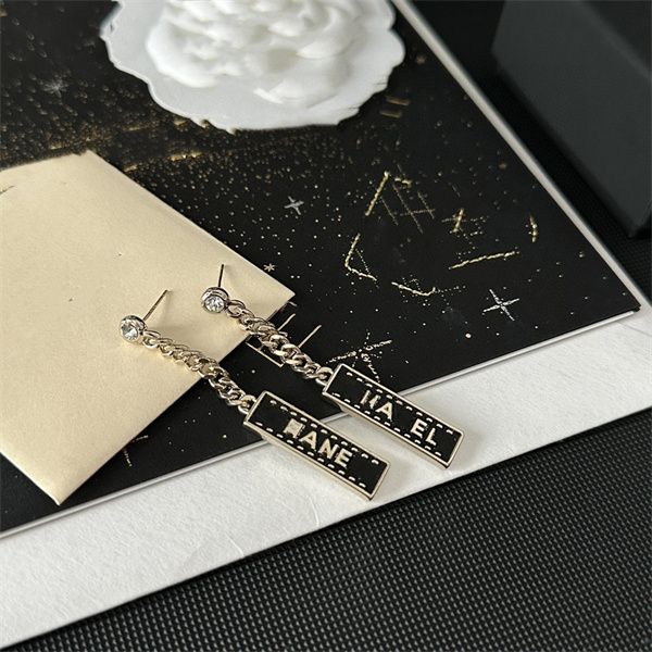 designer earrings ccity luxury stud women jewelry gold simple drop earring woman hoop ohrringe with box 54234, Golden;silver
designer earrings ccity luxury stud women jewelry gold simple drop earring woman hoop ohrringe with box 54234, Golden;silver