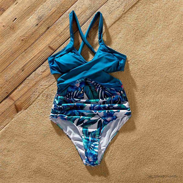 family matching outfits family matching outfits tropical plant print spliced one-piece swimsuit and swim trunks shorts r230810, Blue
family matching outfits family matching outfits tropical plant print spliced one-piece swimsuit and swim trunks shorts r230810, Blue