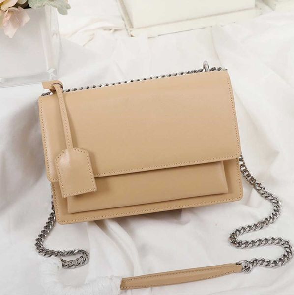 clutch flap luxury designer sunset tote bag shoulder woc smooth leather metal fittings envelope metal sign handbag with key ring chain women
clutch flap luxury designer sunset tote bag shoulder woc smooth leather metal fittings envelope metal sign handbag with key ring chain women
