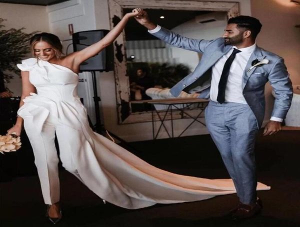 elegant jumpsuits wedding dresses bridal gowns one shoulder satin peplum ruffle ruched bohemian boho garden country vestido de noi2713110, White
elegant jumpsuits wedding dresses bridal gowns one shoulder satin peplum ruffle ruched bohemian boho garden country vestido de noi2713110, White