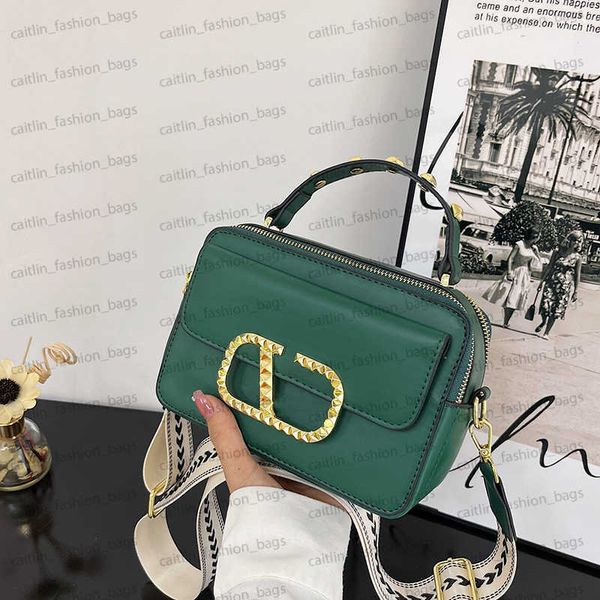 2023 summer and autumn v new niche temperament small square bag small shoulder crossbody handbag caitlin_fashion_bags
2023 summer and autumn v new niche temperament small square bag small shoulder crossbody handbag caitlin_fashion_bags