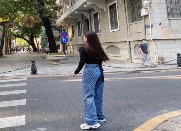 the autumn full printed blue high waist jeans street loose straight widelegged pants cowboy pantsspecial personalitypackage for8437703
the autumn full printed blue high waist jeans street loose straight widelegged pants cowboy pantsspecial personalitypackage for8437703