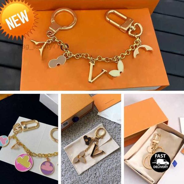 lanyards luxury designers keychains letters with diamonds designers keychain car key chain women buckle jewelry keyring bags pendant exquisi, Silver
lanyards luxury designers keychains letters with diamonds designers keychain car key chain women buckle jewelry keyring bags pendant exquisi, Silver
