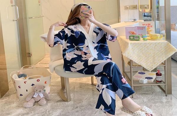 women039s sleepwear fashion short sleeve trouser pyjamas sets ice silk pajamas for women luxury home wear female lapel printing4938148, Black;red
women039s sleepwear fashion short sleeve trouser pyjamas sets ice silk pajamas for women luxury home wear female lapel printing4938148, Black;red
