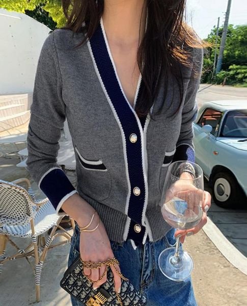 vintage ladies knitted cardigans sweaters women long sleeve vneck korean office fashion slim cardigans 2021 autumn winter4187896, White;black
vintage ladies knitted cardigans sweaters women long sleeve vneck korean office fashion slim cardigans 2021 autumn winter4187896, White;black