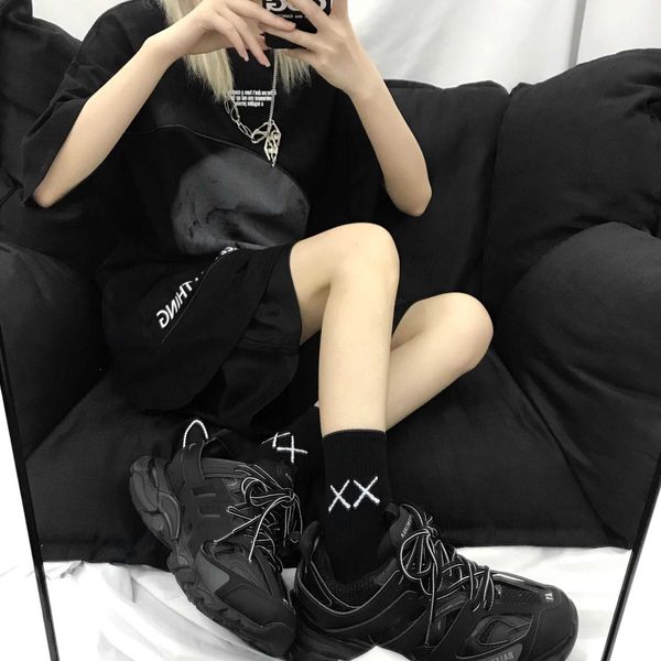 chaopai fork ins fashion medium tube cotton socks xx academy men's and women's couple socks graffiti black and white solid, Black;white
chaopai fork ins fashion medium tube cotton socks xx academy men's and women's couple socks graffiti black and white solid, Black;white