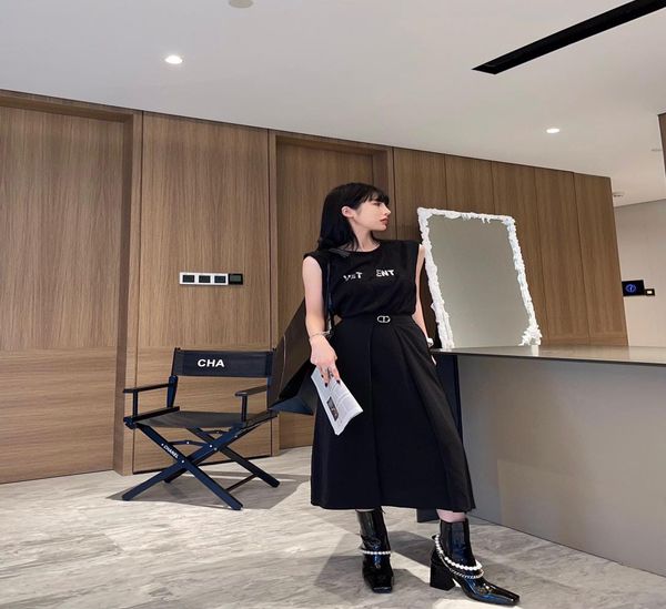 21ss luxury women long skirts summer minimalist black skirt female dress size sml9897024
21ss luxury women long skirts summer minimalist black skirt female dress size sml9897024