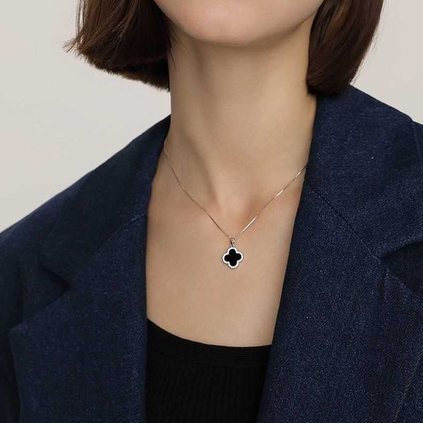 clover necklace sterling silver luxury small popular high-end collar chain multifunctional pendant jewelry valentine's day gift to girl
clover necklace sterling silver luxury small popular high-end collar chain multifunctional pendant jewelry valentine's day gift to girl